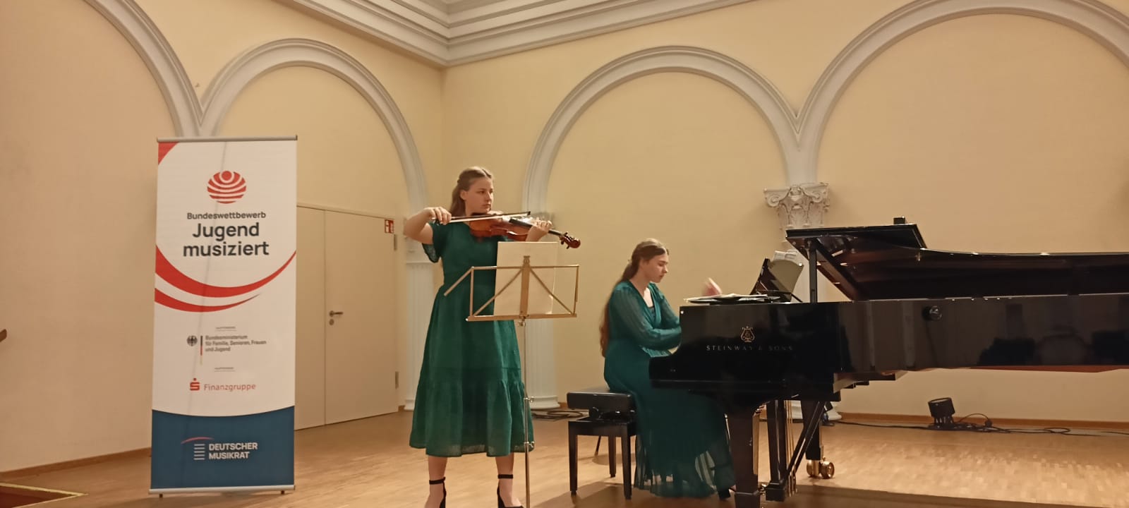 Foto Wolf Leonie und Chiara